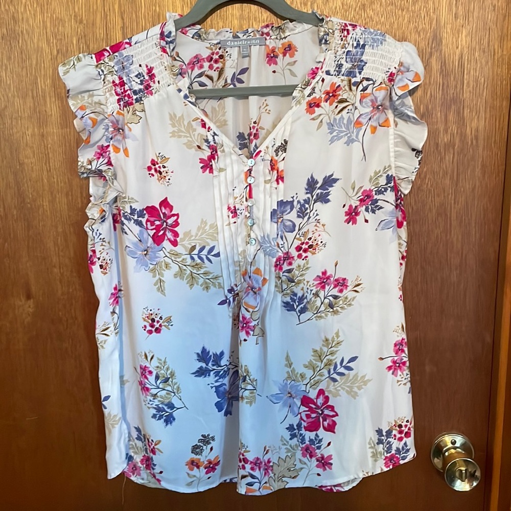 Danielrainn XL sleeveless blouse